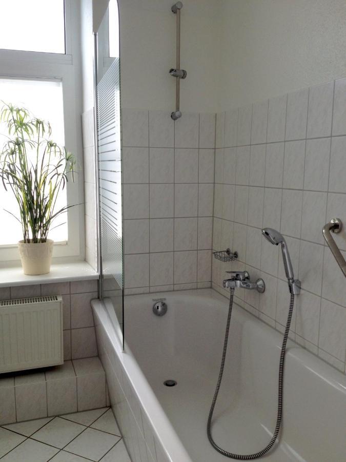 Ferienwohnung Am Schlossparkcenter Schwerin  Exteriör bild