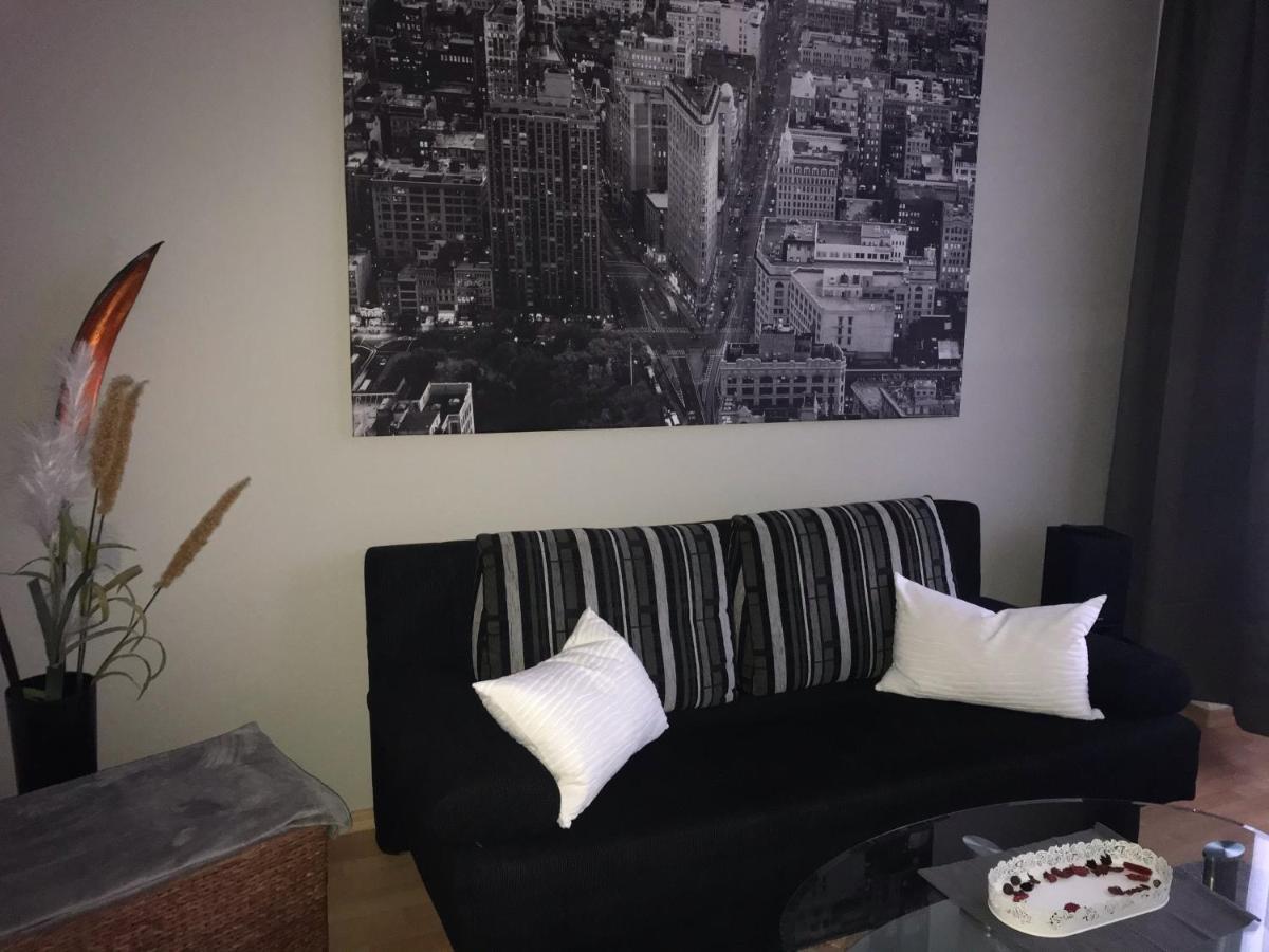 Ferienwohnung Am Schlossparkcenter Schwerin  Exteriör bild