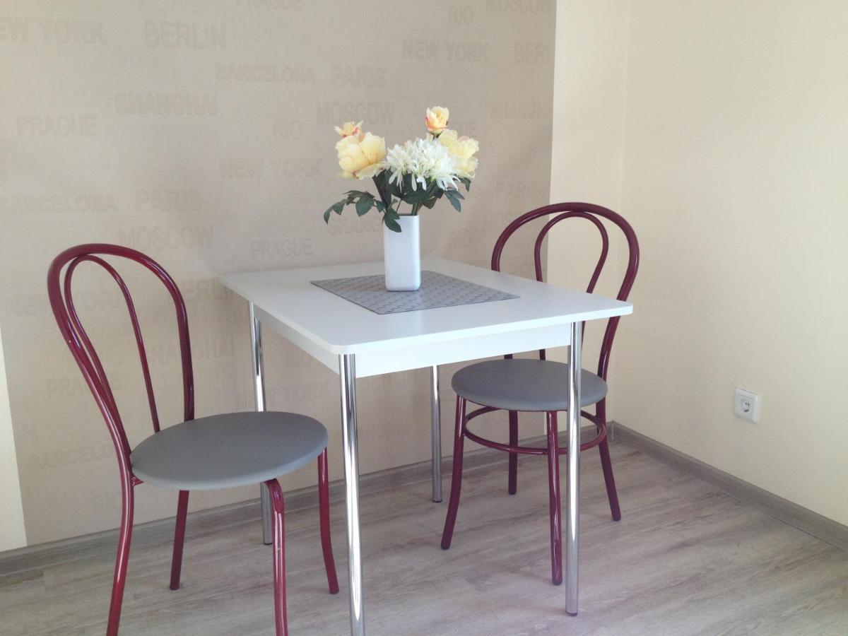 Ferienwohnung Am Schlossparkcenter Schwerin  Exteriör bild