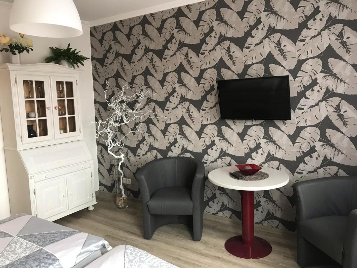 Ferienwohnung Am Schlossparkcenter Schwerin  Exteriör bild