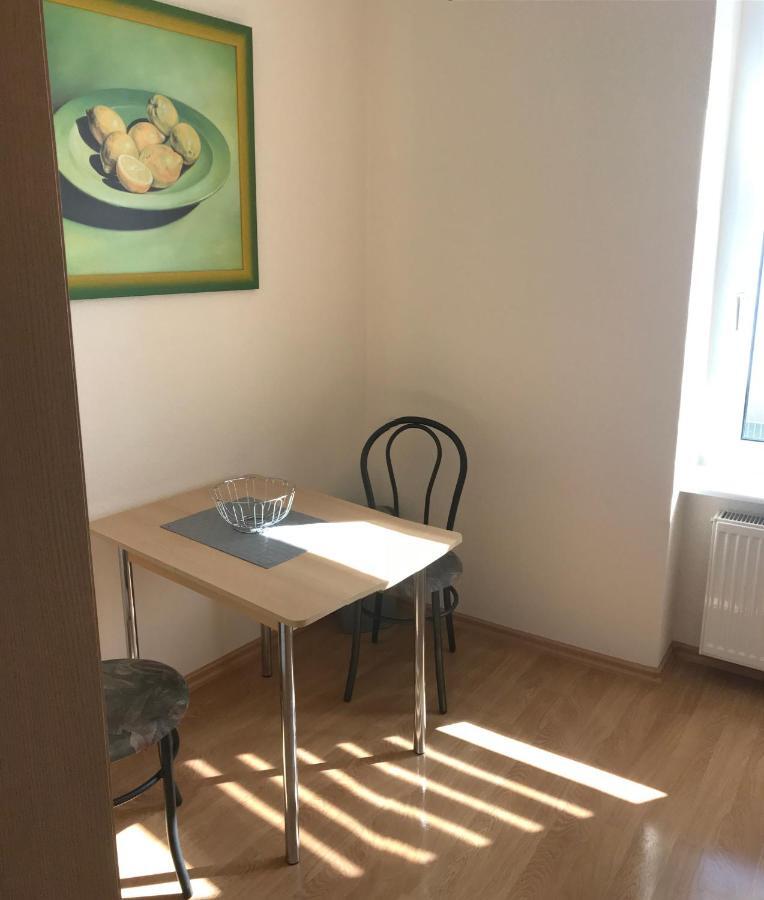 Ferienwohnung Am Schlossparkcenter Schwerin  Exteriör bild
